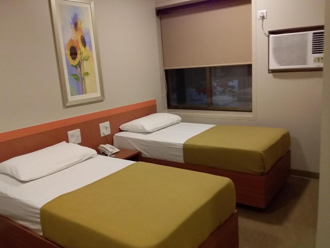 Sai Palace Express Shirdi Esterno foto
